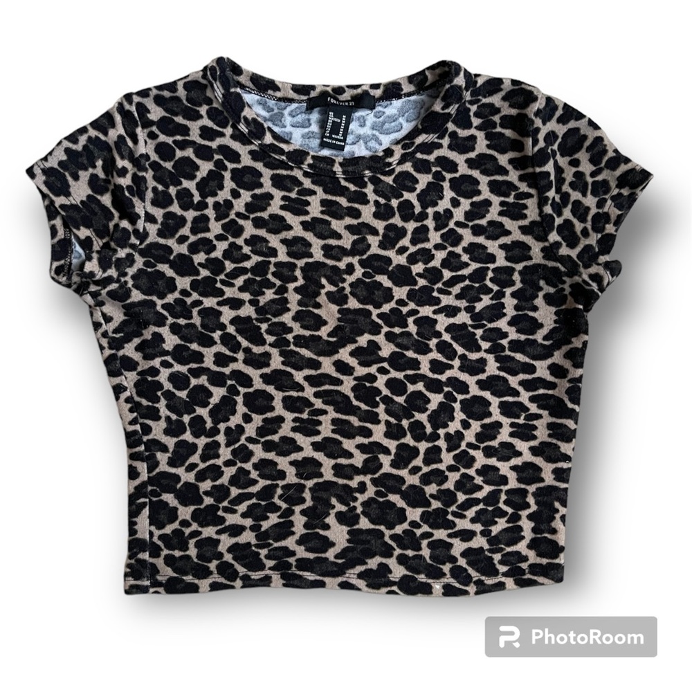 Forever 21 - Cheetah Print crop top *Size Medium
